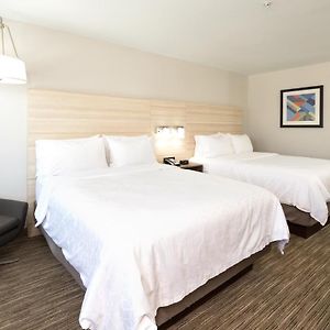 Twin Room Hearing accessible